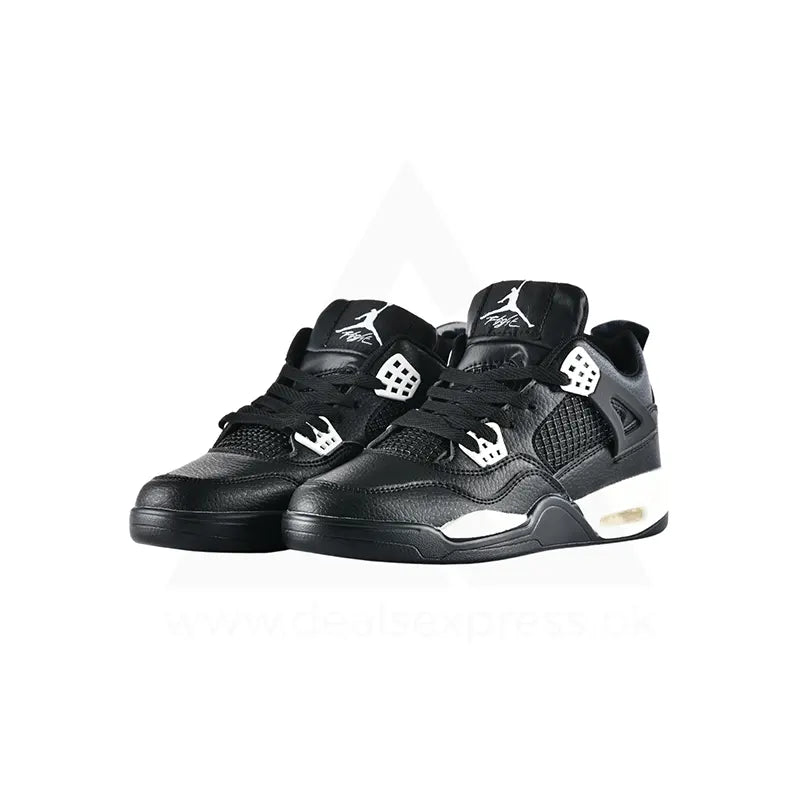 Naj 4 - Black White