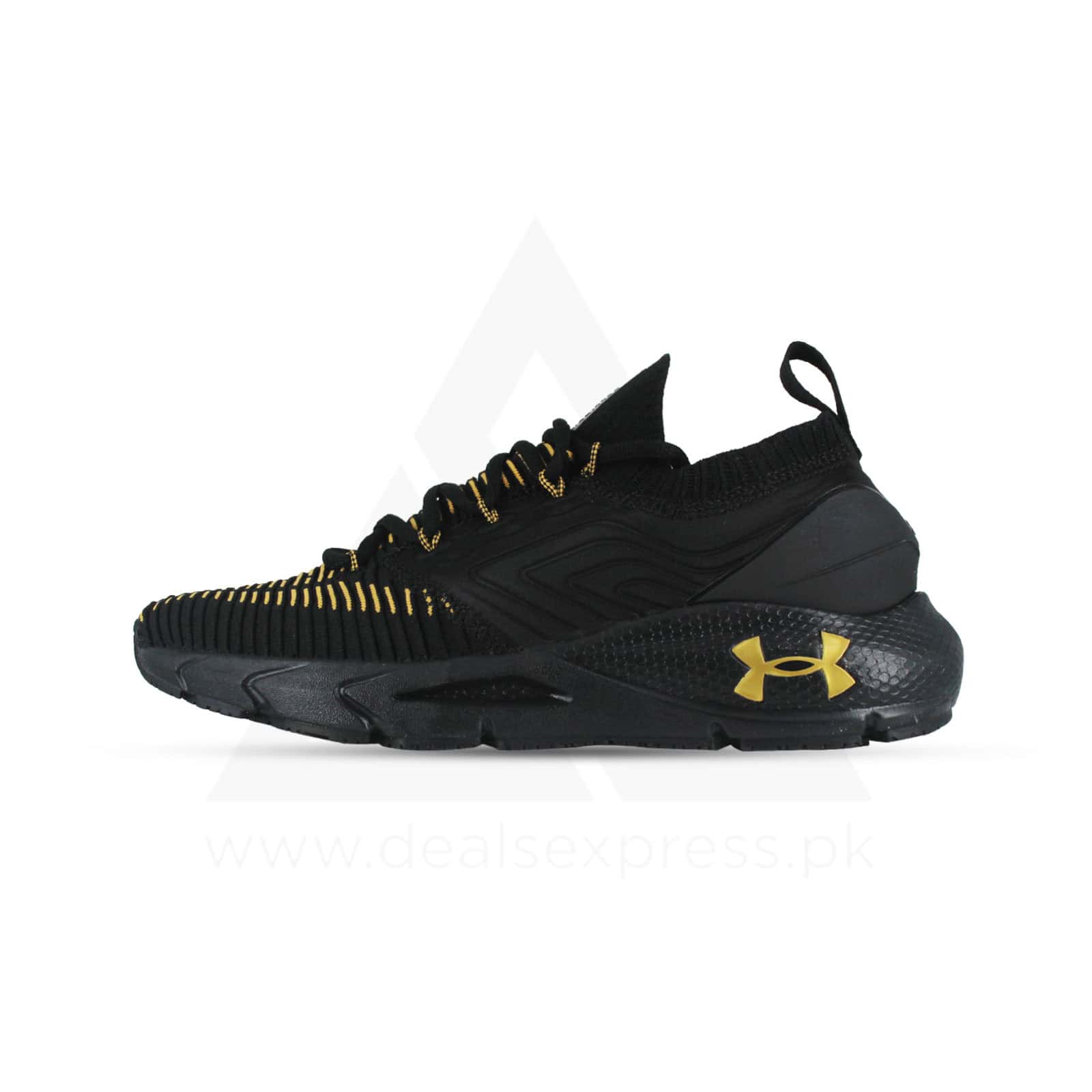 under armour hovr phantom 2 black and gold