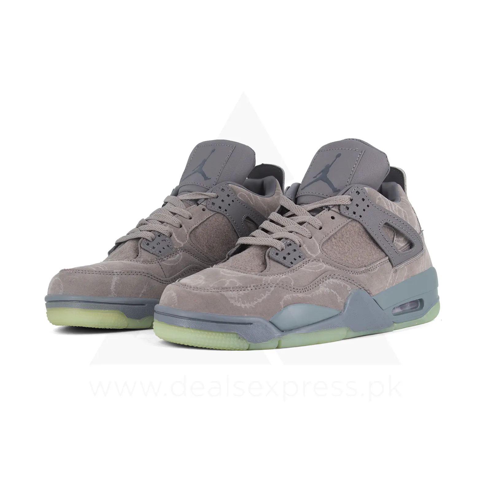Naj 4 x KAWS - Cool Grey