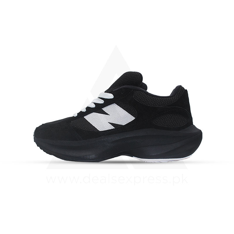 NB Warped Runner - Black