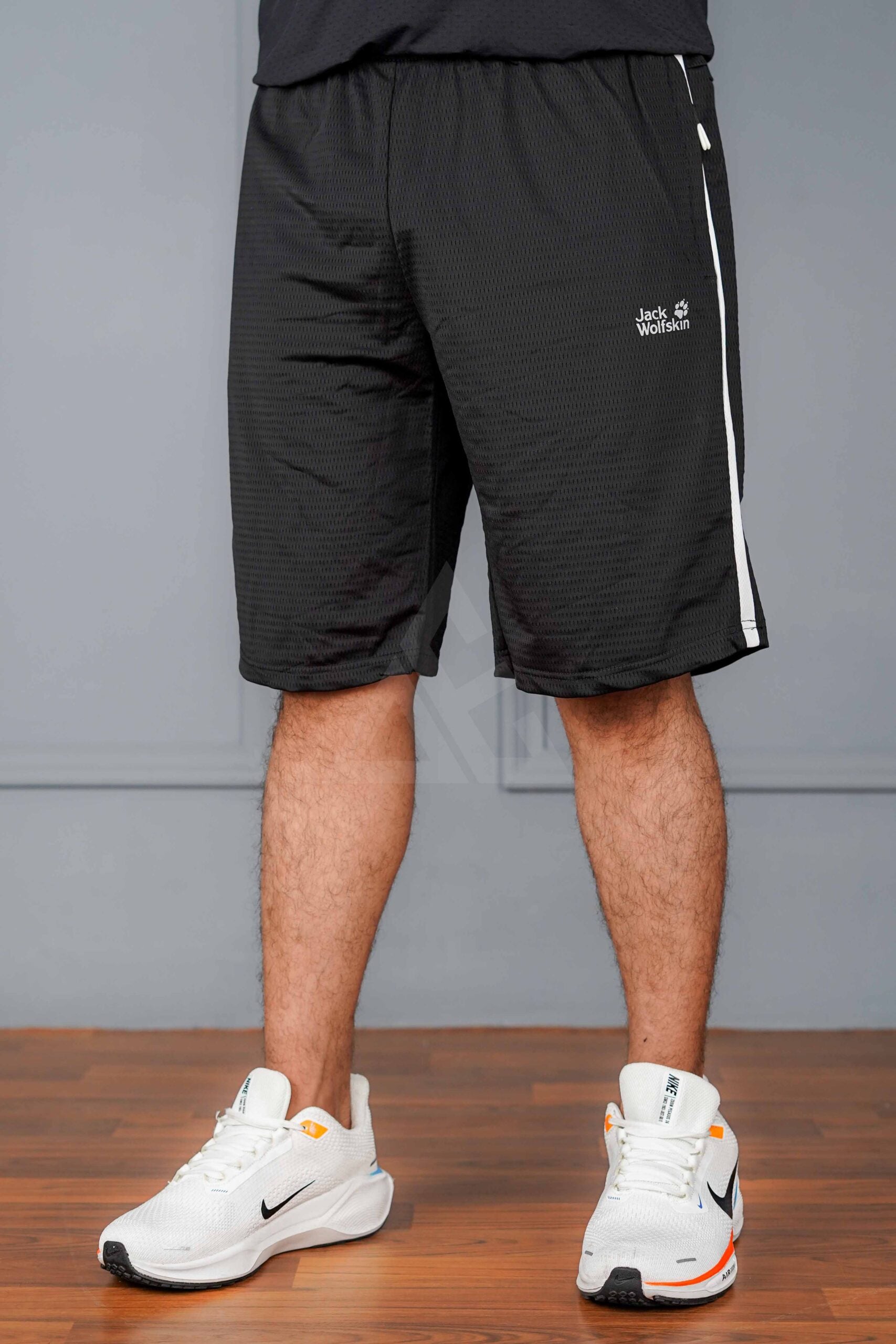 Jack Wolf Skin Breathable Short - Black