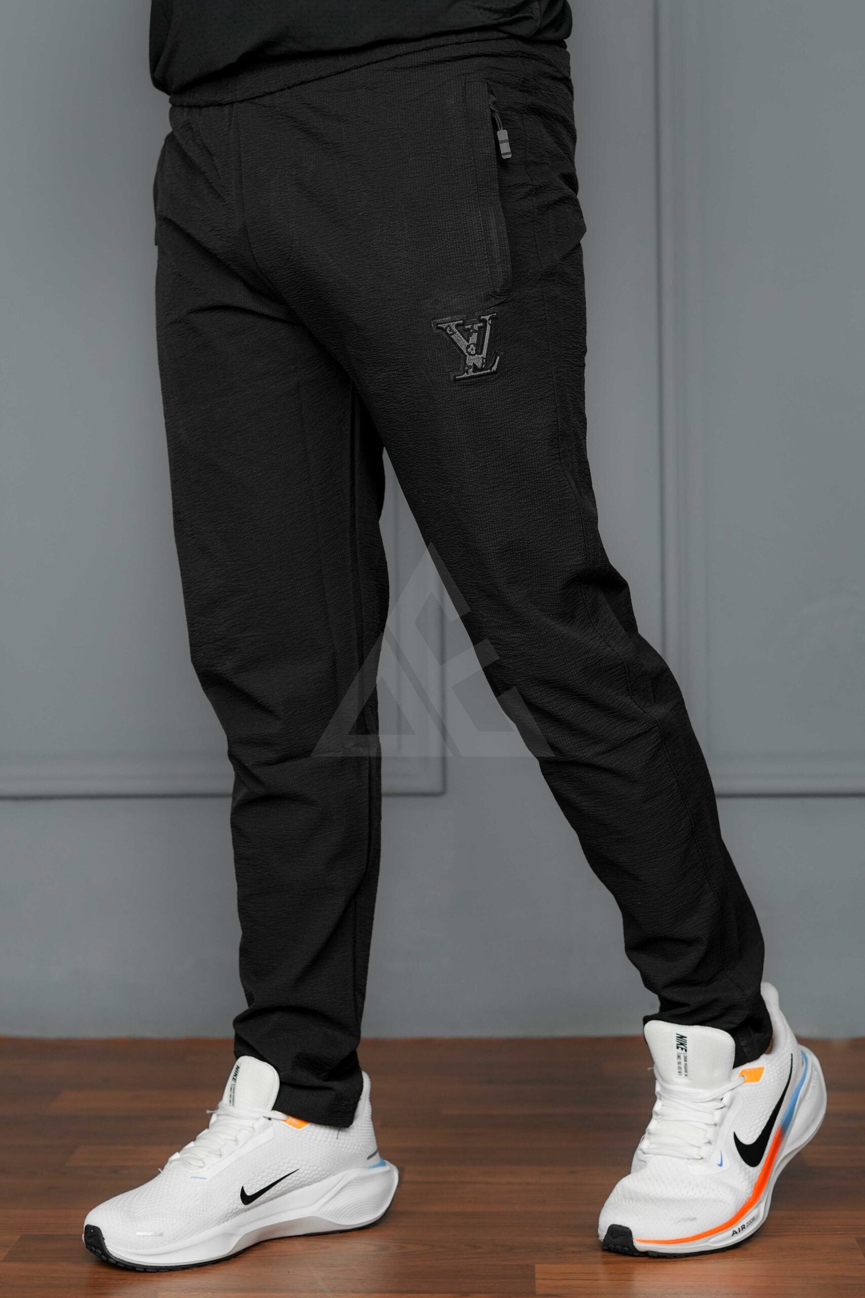 L wee Regular Fit Popcorn Trouser - Black