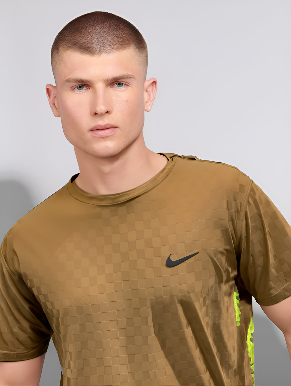 Nk Drifit Tee V2 - Brown